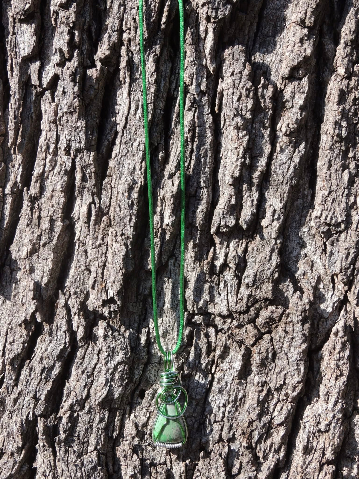 Green Jasper Wire-Wrapped Pendant Necklace – Handcrafted Silver & Emerald Wire Design
